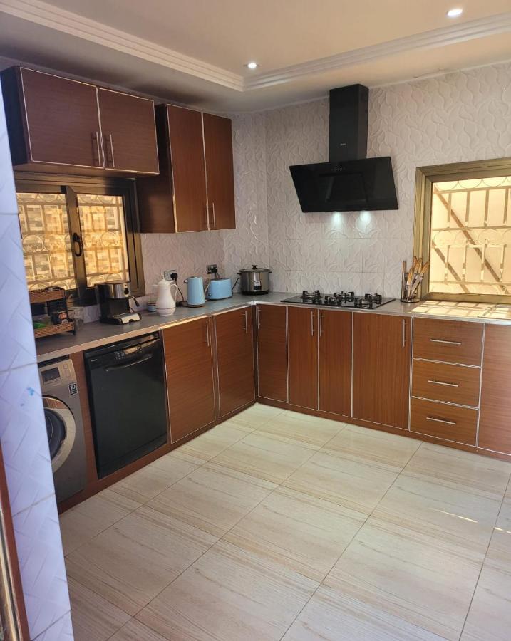 BrusubiThe Diamond House公寓 外观 照片