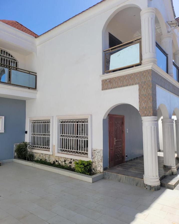 BrusubiThe Diamond House公寓 外观 照片